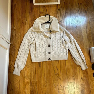 Cable Knit Cropped Cardigan with Faux Fur Collar